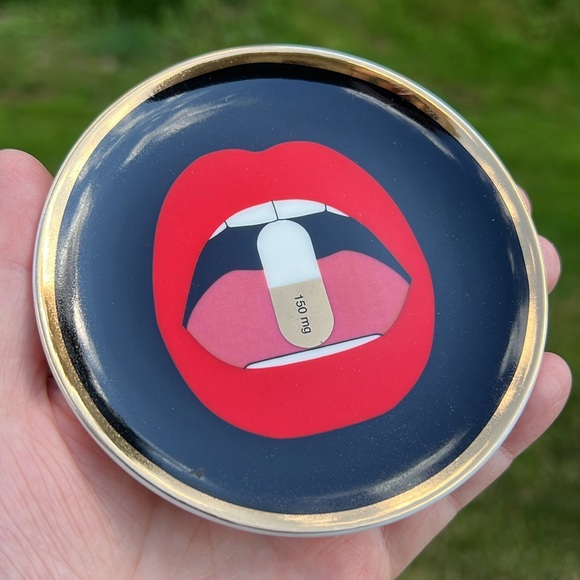 Jonathan Adler Designer Full Dose Red Lip Trinket Dish Catchall Coaster - Picture 3 of 6